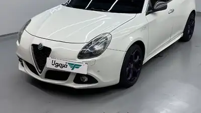 آلفارومئو جولیتا مدل 2015
