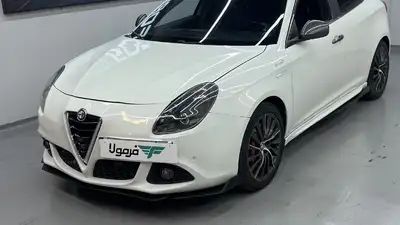 آلفارومئو جولیتا مدل 2015