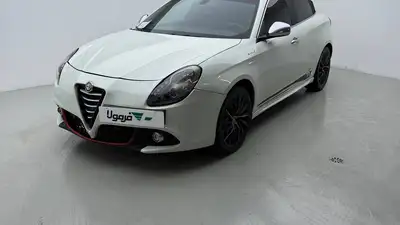 آلفارومئو جولیتا مدل 2015