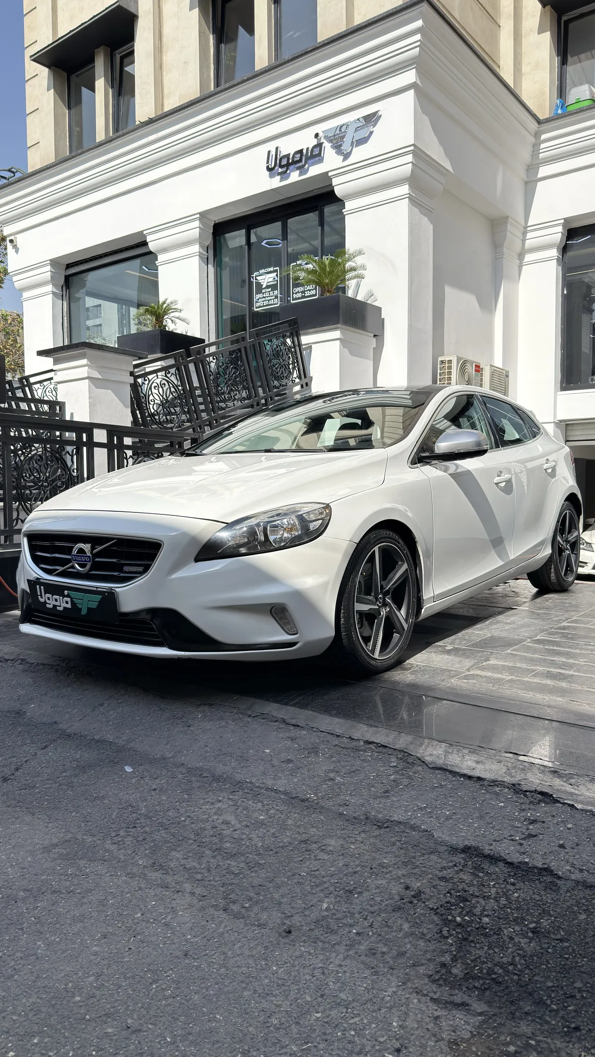 تصویر 1 ولوو V40 R دیزاین مدل 2014