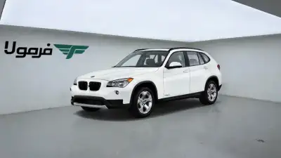 تصویر خودرو ب ام و X1 xDrive 20i